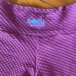 Reddish pink Booty By Brabants leggings.